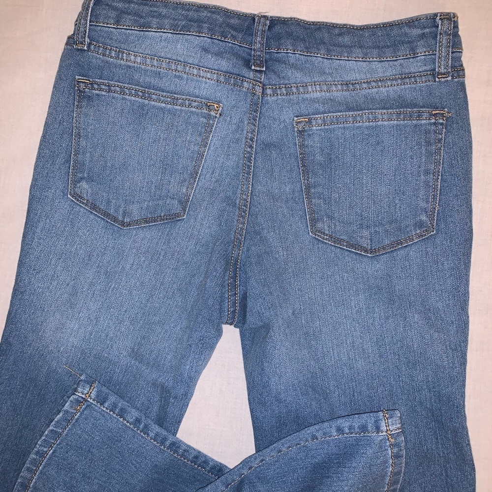 Ellen Tracy Mid Relaxed Straight Faded Jeans - Picture 6 of 7